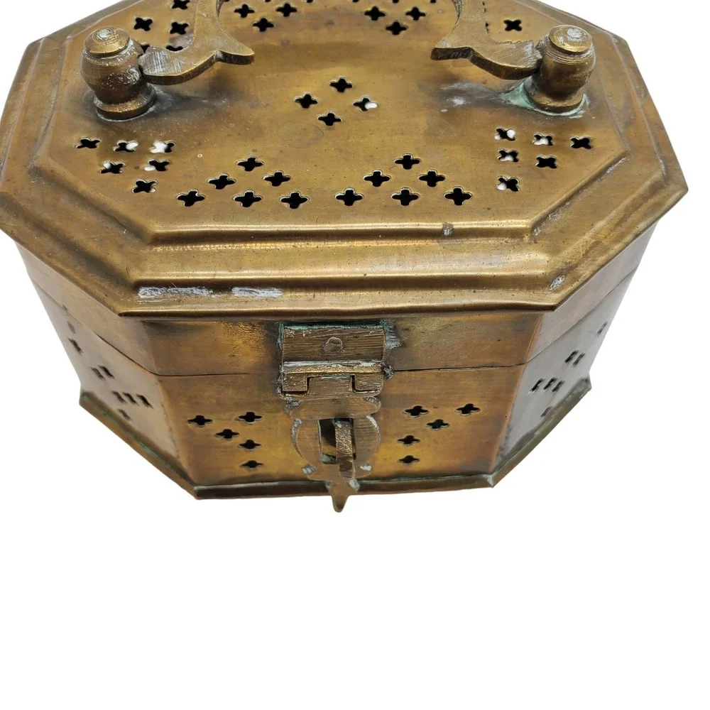 American Vintage unique hexagonal