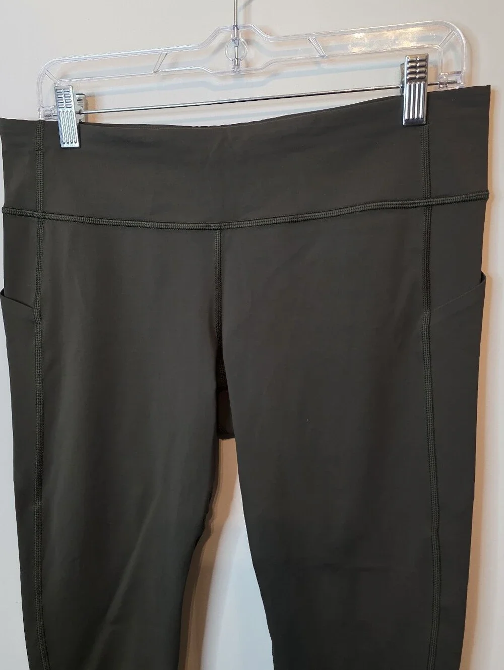 lululemon athletica good •size