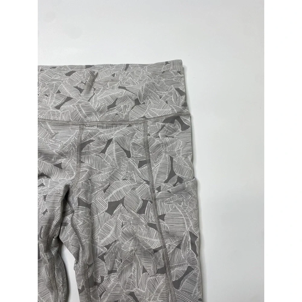 Athleta Women's Size Small Patterned Cropped White Gray Leggings