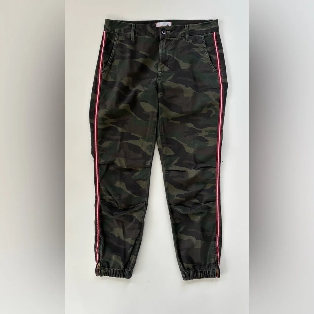 Sundry women striped