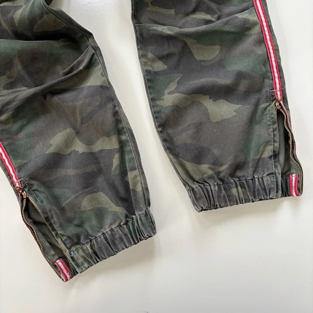 Sundry women striped