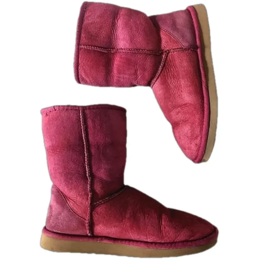 VINTAGE Short UGGs Cranberry Y2K  8