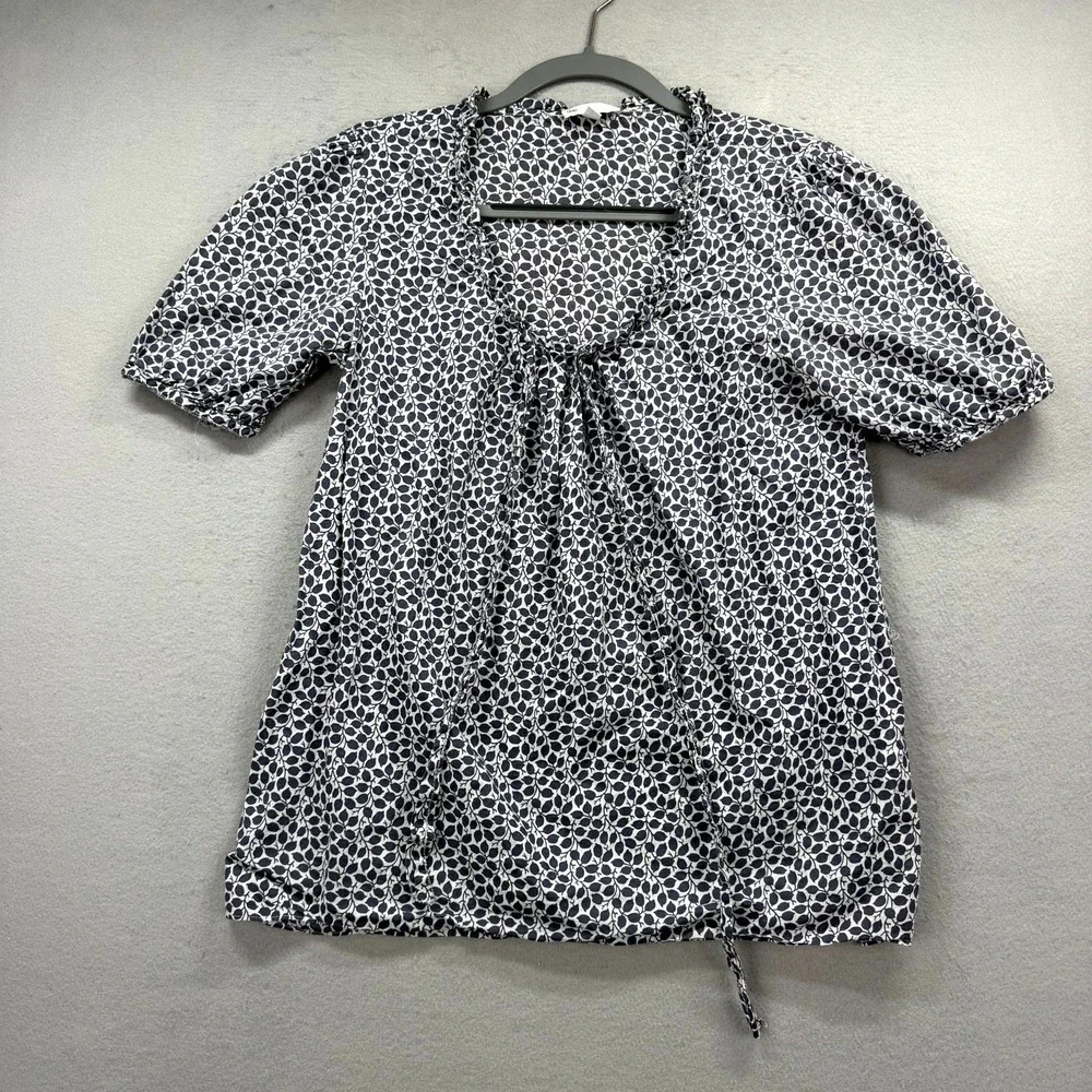 Gap Blouse Top Womens Tall Medium White‎ Navy Leaf Pattern Cotton Pleat Tie Neck
