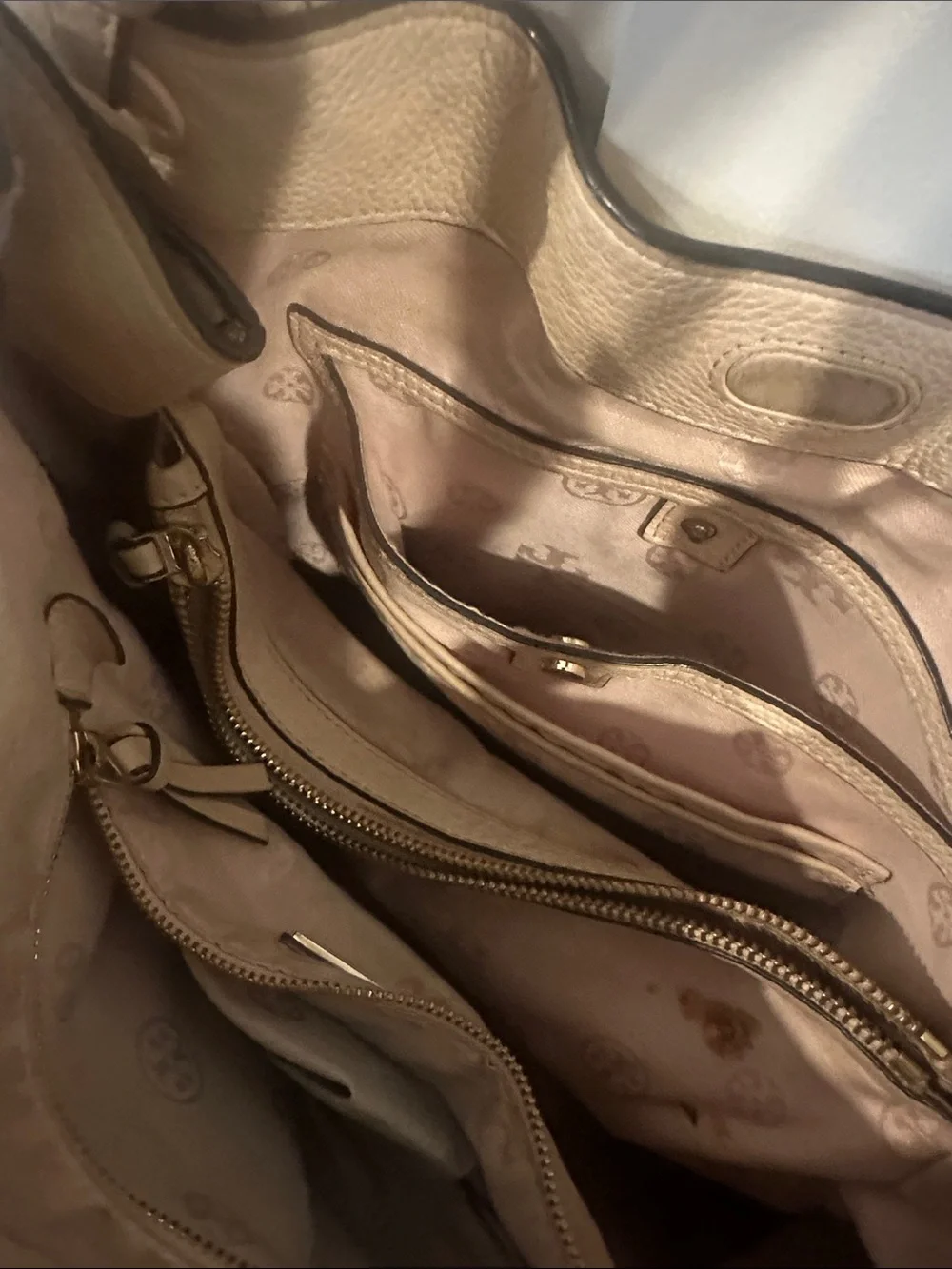 Tory Burch soft pebbled
