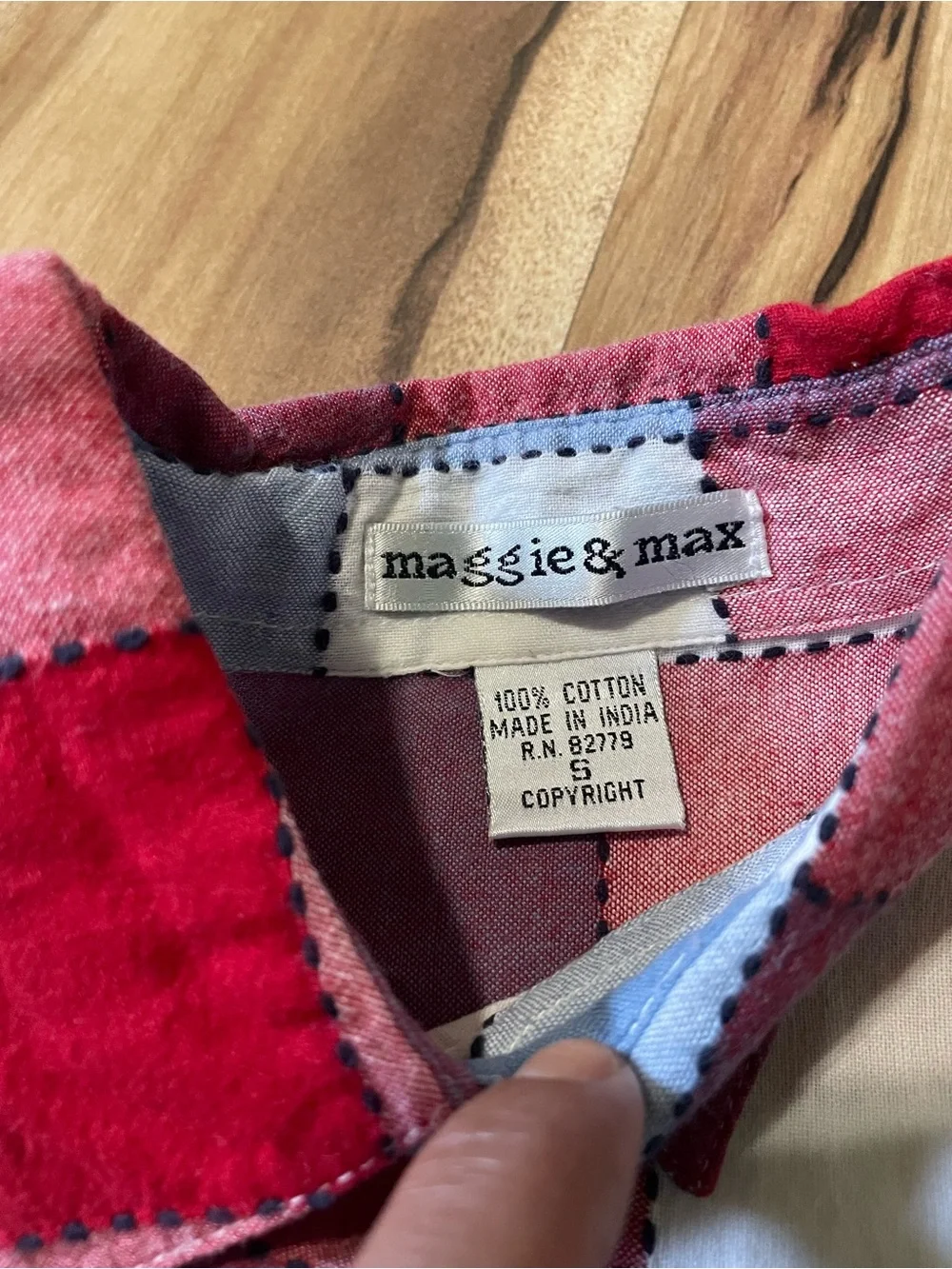 90s Maggie & Max Plaid Button Down Shirt with Heart Embroidery Cottagecore S