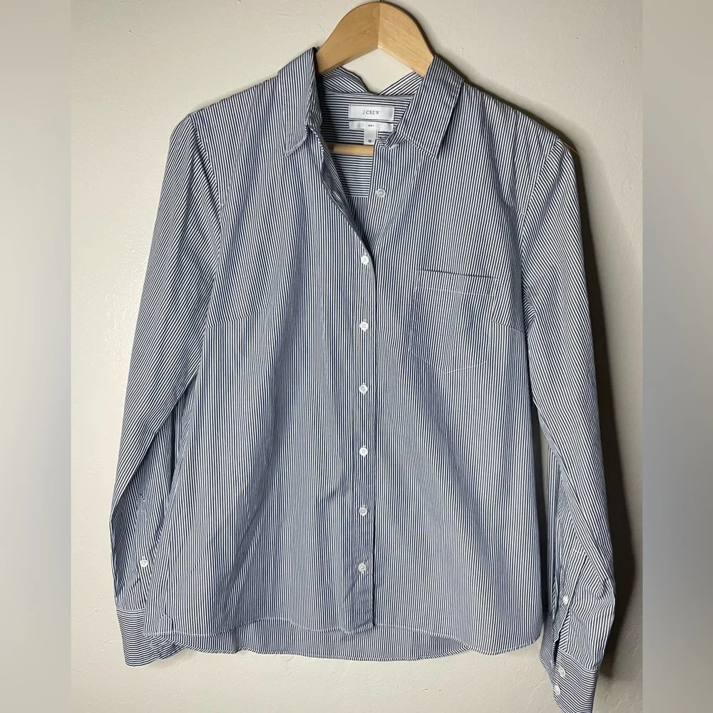 J.Crew women gray striped long sleeve button down shirt