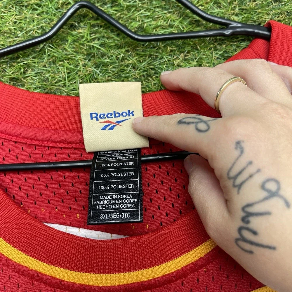 Mitchell & Ness shop confidence