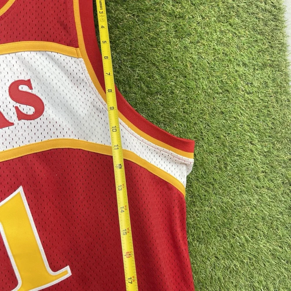 Mitchell & Ness shop confidence