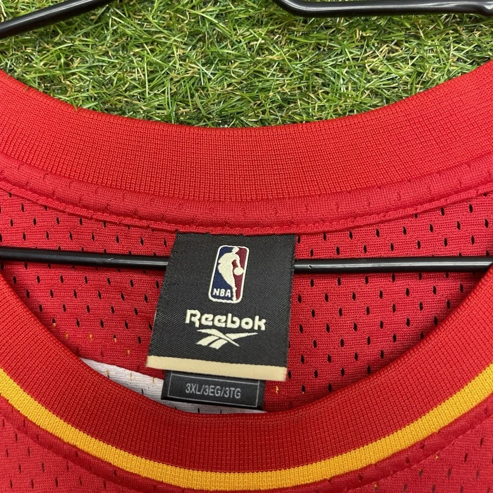 Mitchell & Ness shop confidence