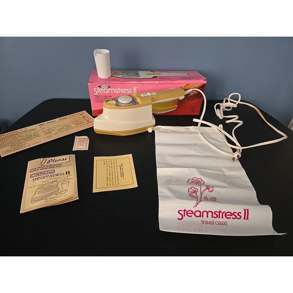 Vintage Oscrow Steamstress II 2‎ Lightweight Travel Steam Iron Made In The USA