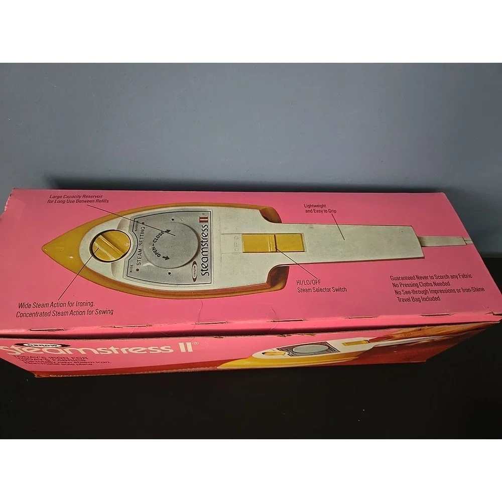 Vintage Oscrow Steamstress II 2‎ Lightweight Travel Steam Iron Made In The USA