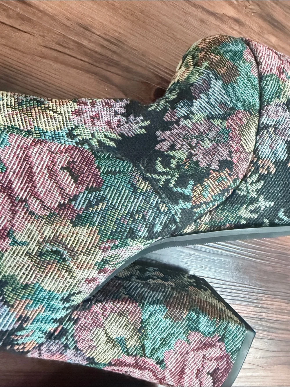 Dolls Kill knee floral