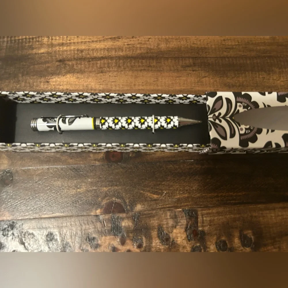 Nib Vera Bradley Black & Yellow Fanfare Floral Ballpoint Pen Refillable Gift Box