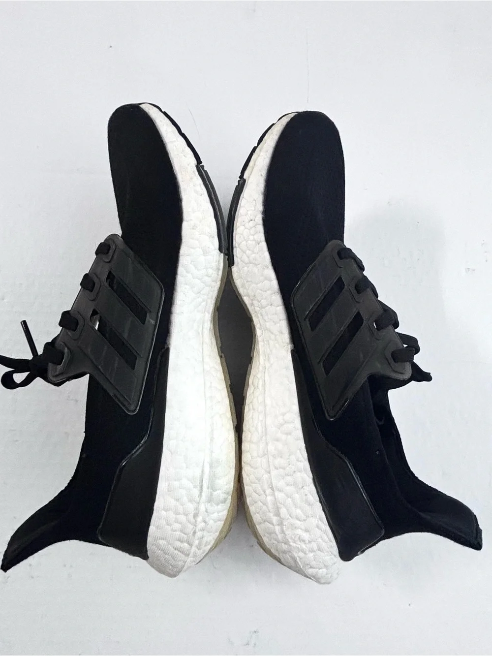 adidas lightweight athletic