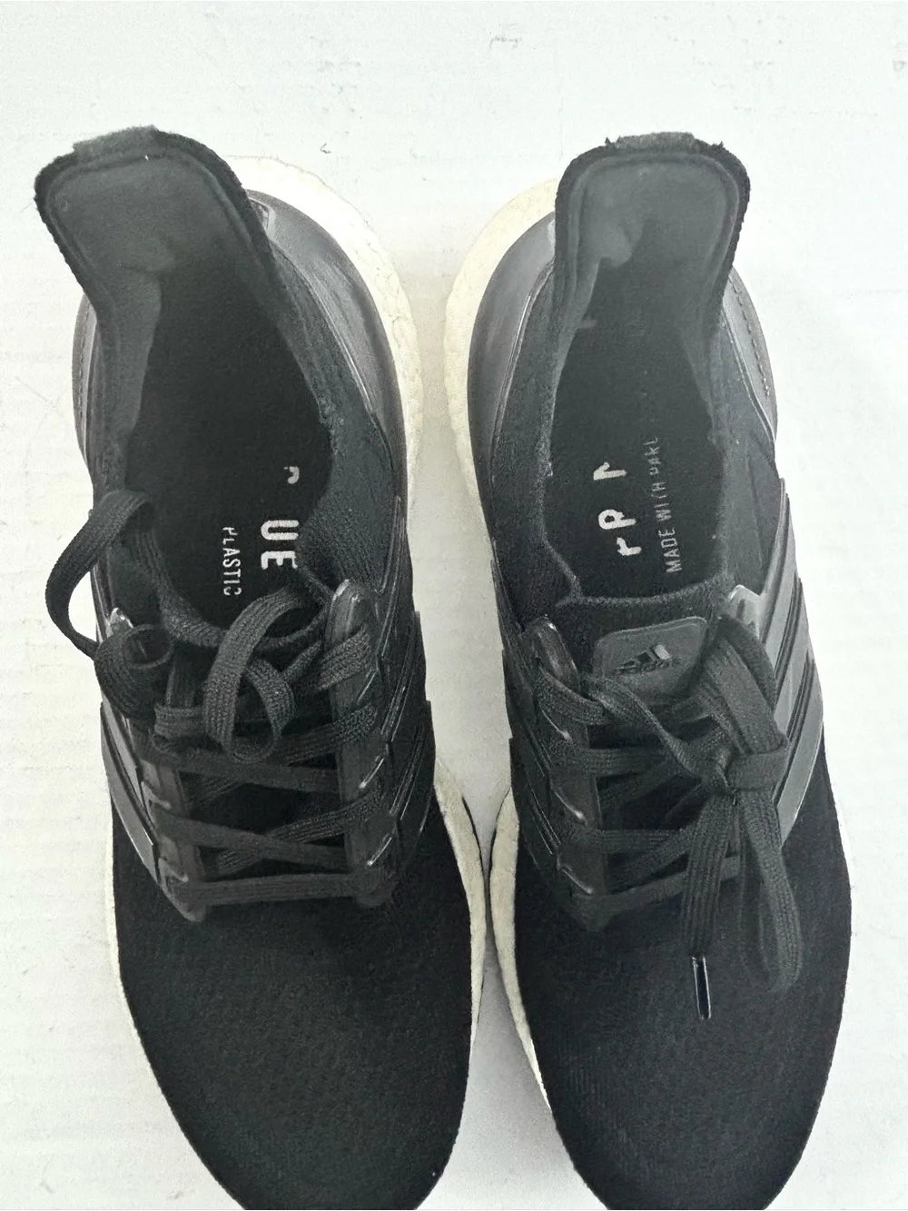 adidas lightweight athletic