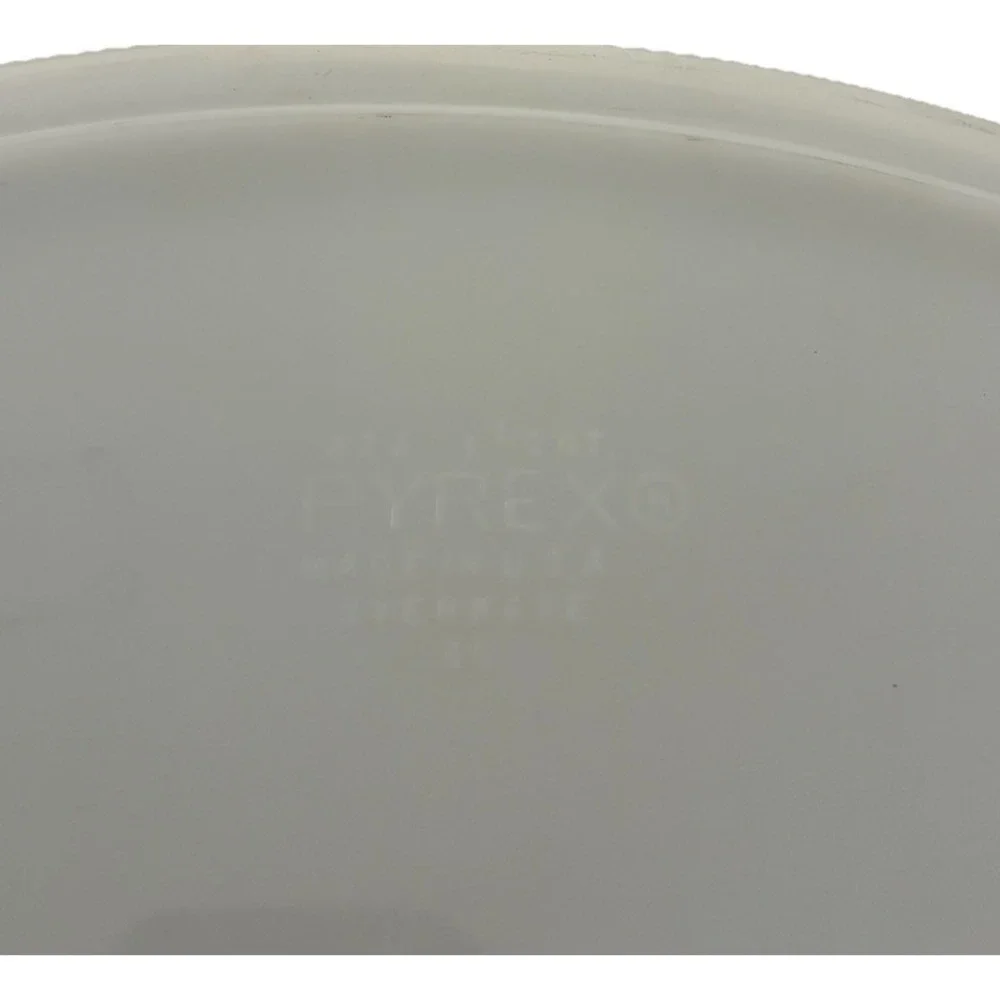 Pyrex Golden Honeysuckle Casserole Dish No. 033. 1-1/2 Quart Vintage *no‎ lid