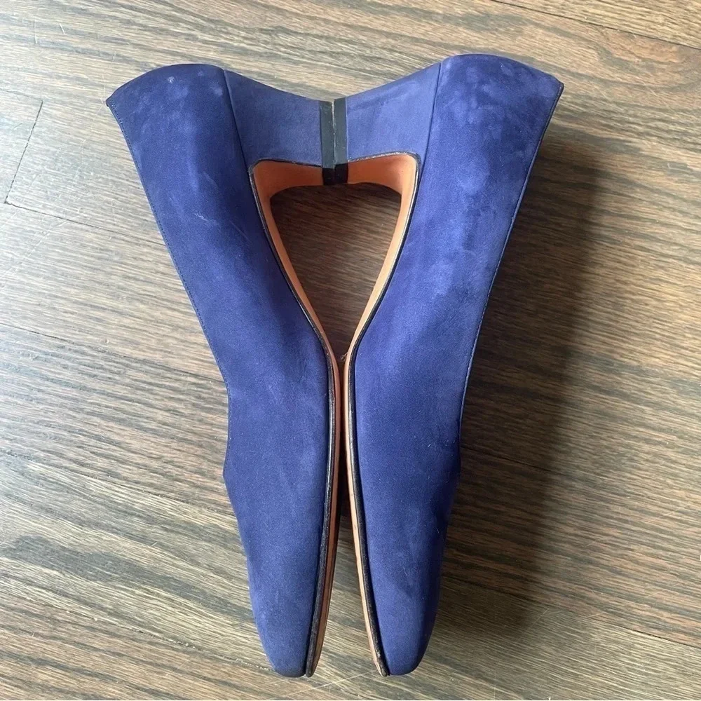 Salvatore Ferragamo very good