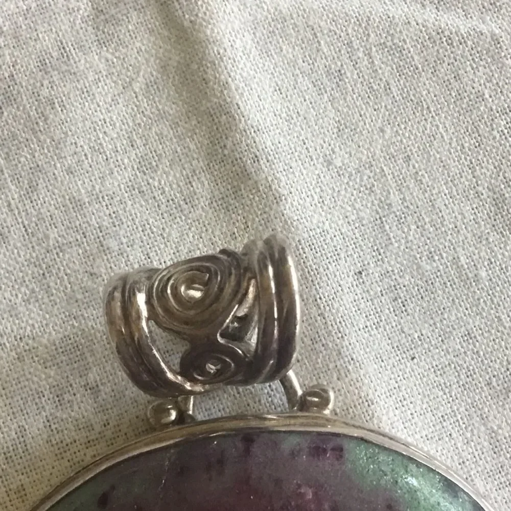 N/A statement piece