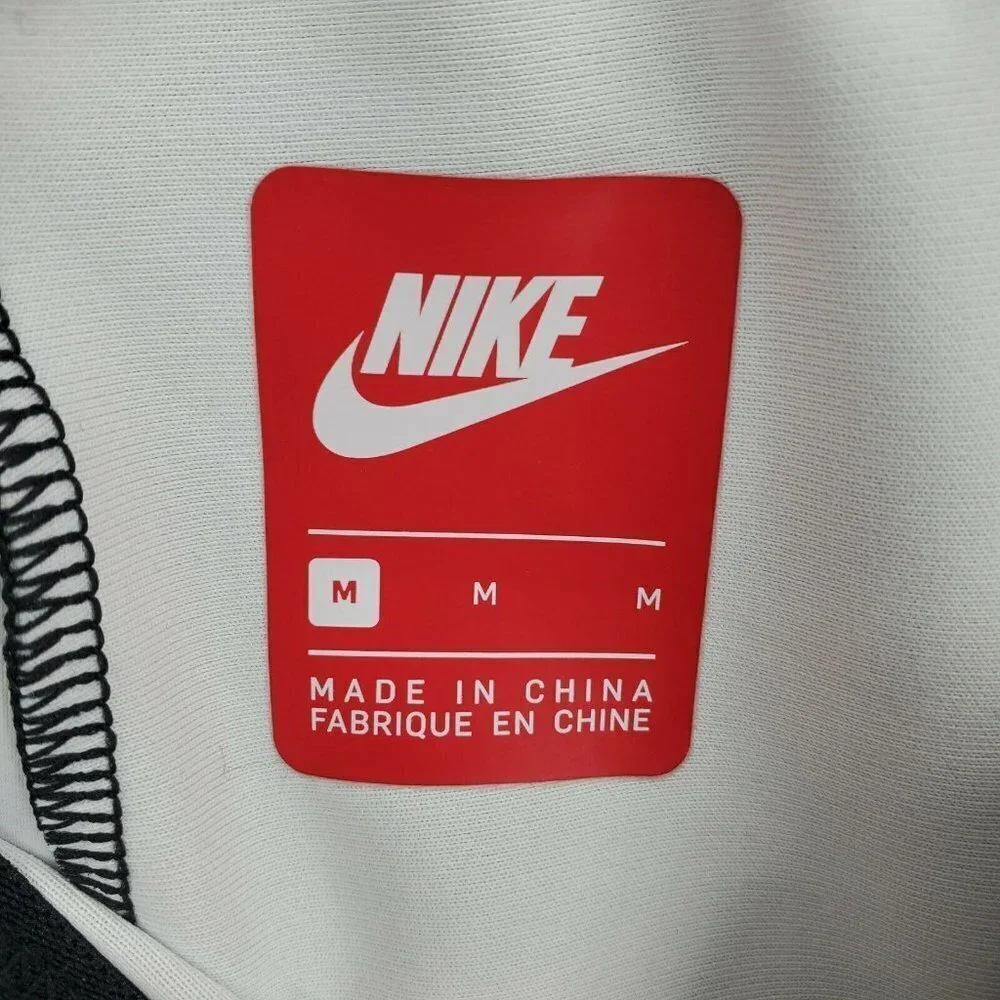 Nike girl sportwear