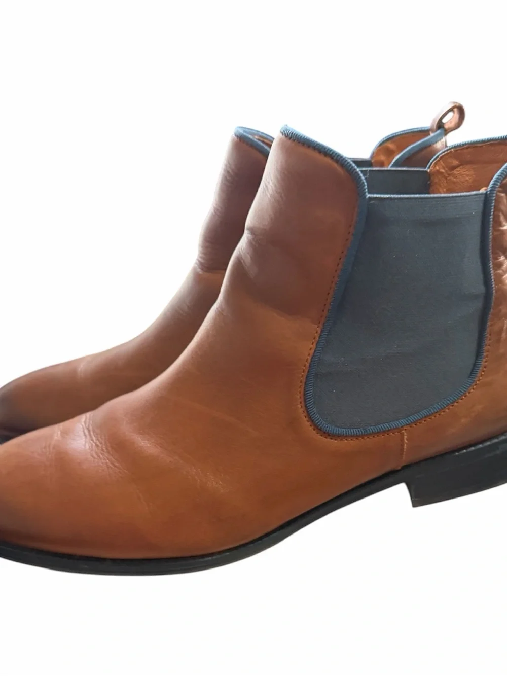 PIKOLINOS sleek tan