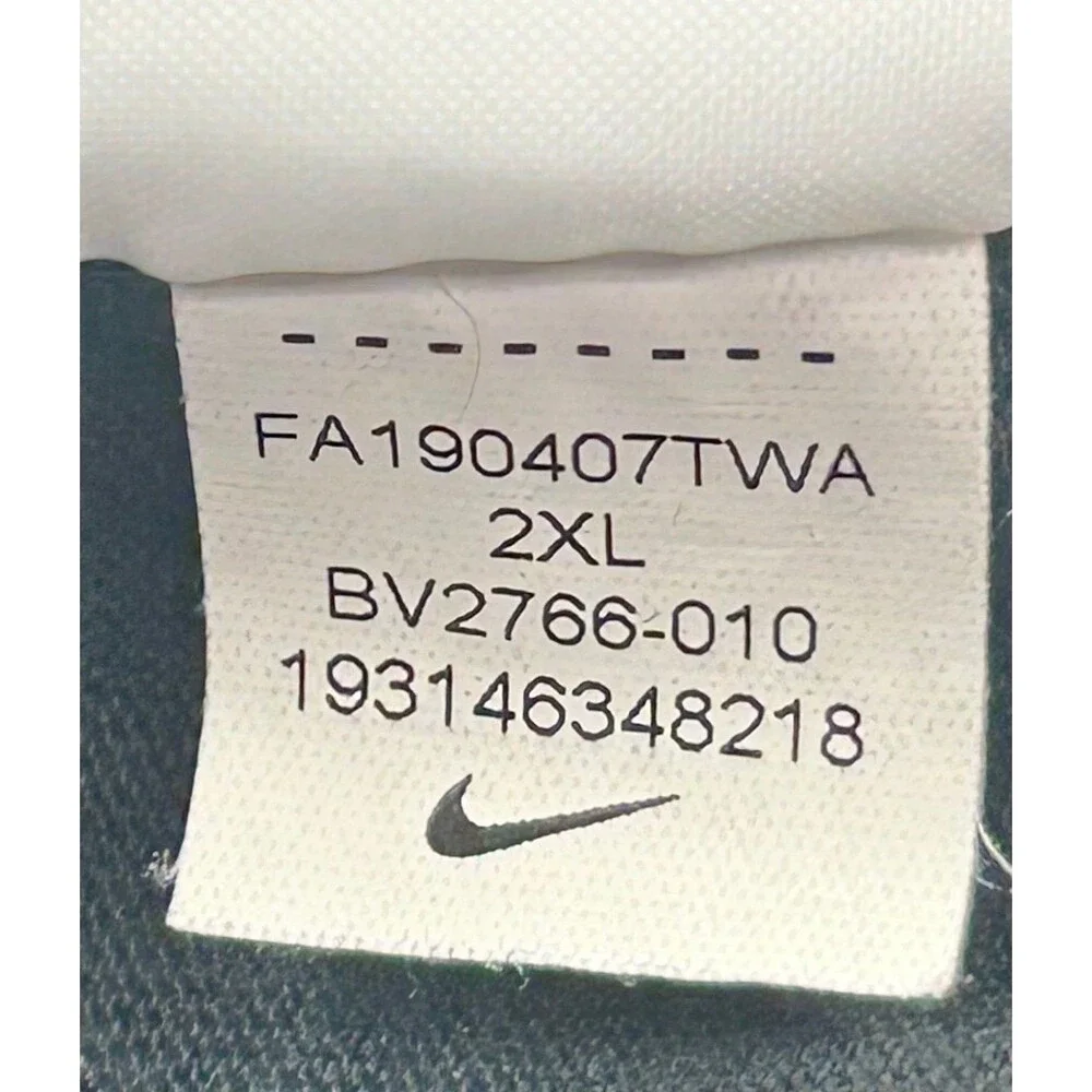 Nike sportswear club