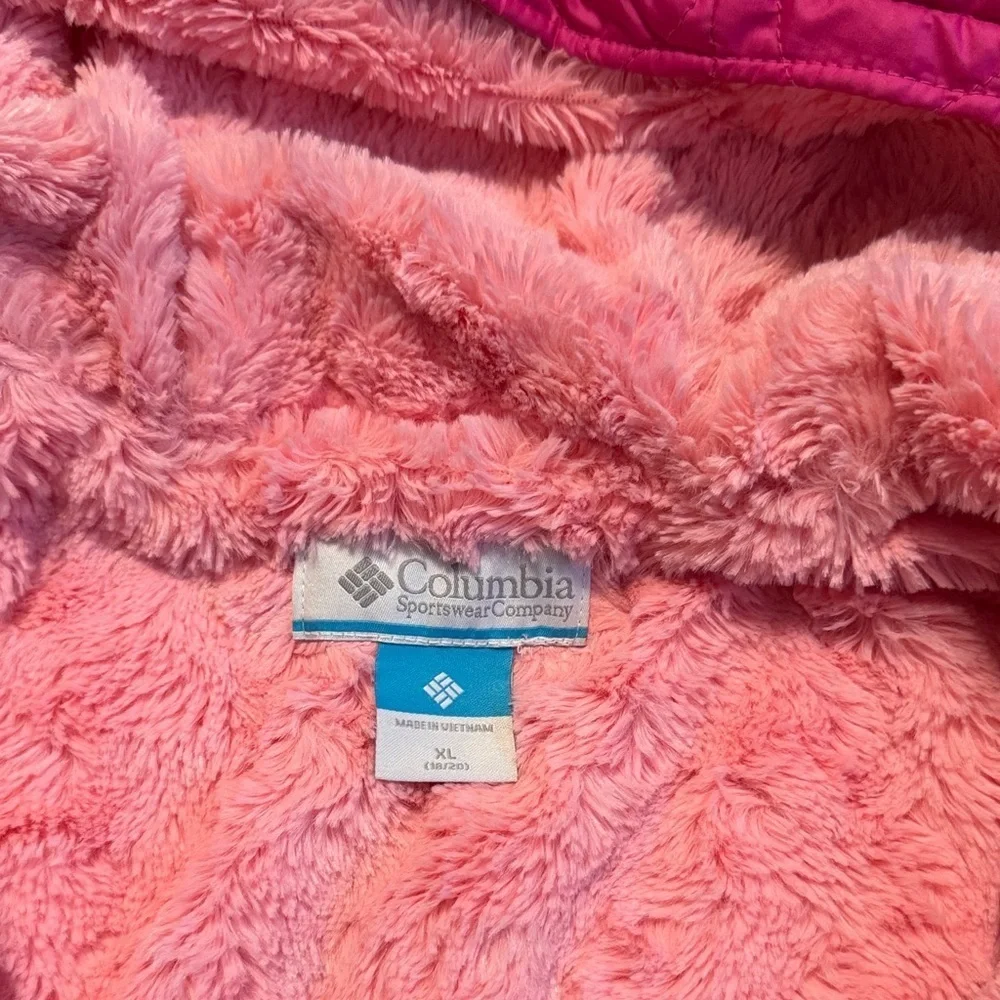 Columbia vibrant pink