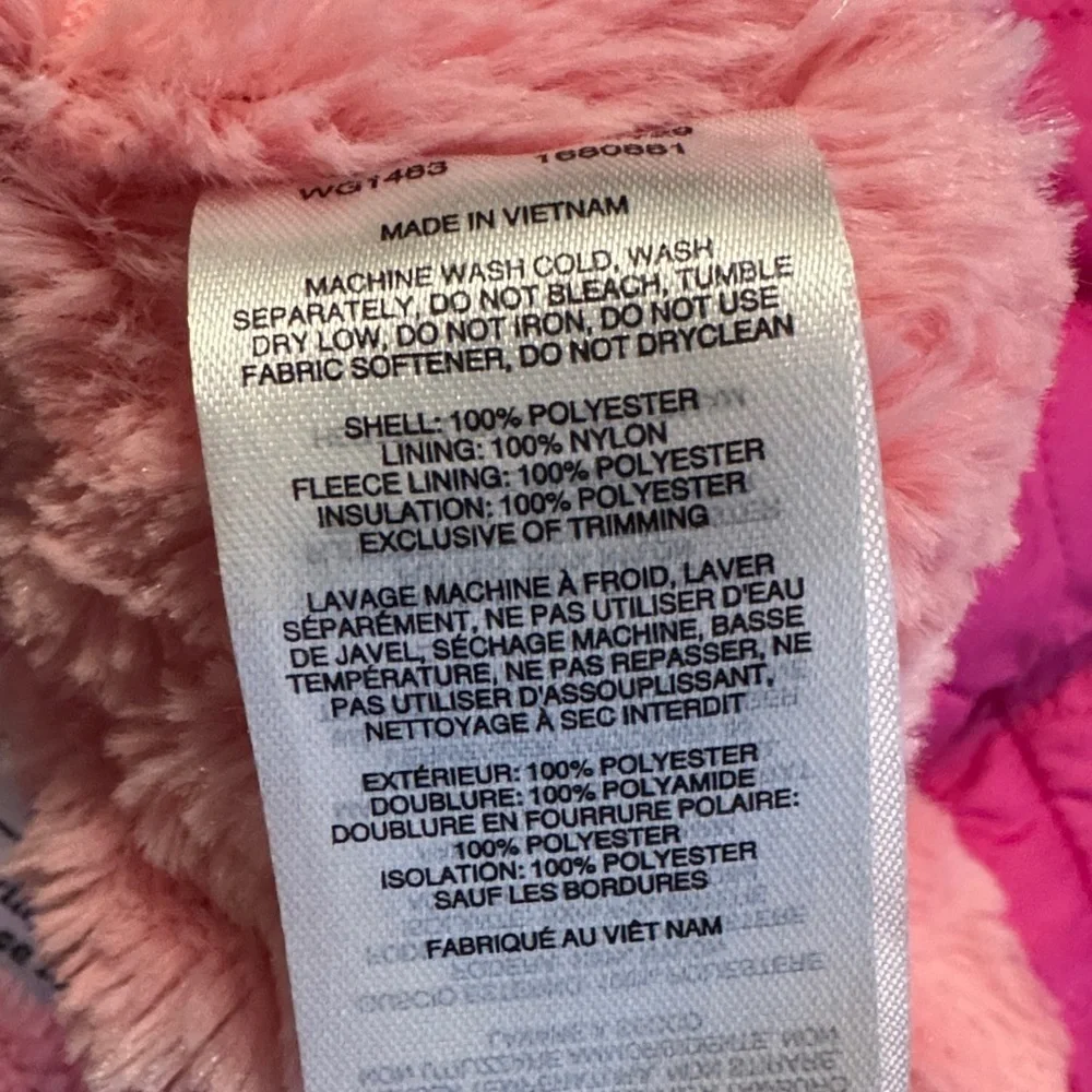 Columbia vibrant pink