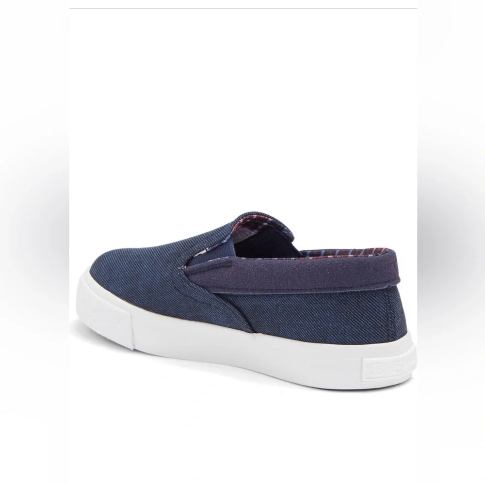 Ben Sherman Boy’s Jayme Slip on Sneaker in Navy| Size: 2