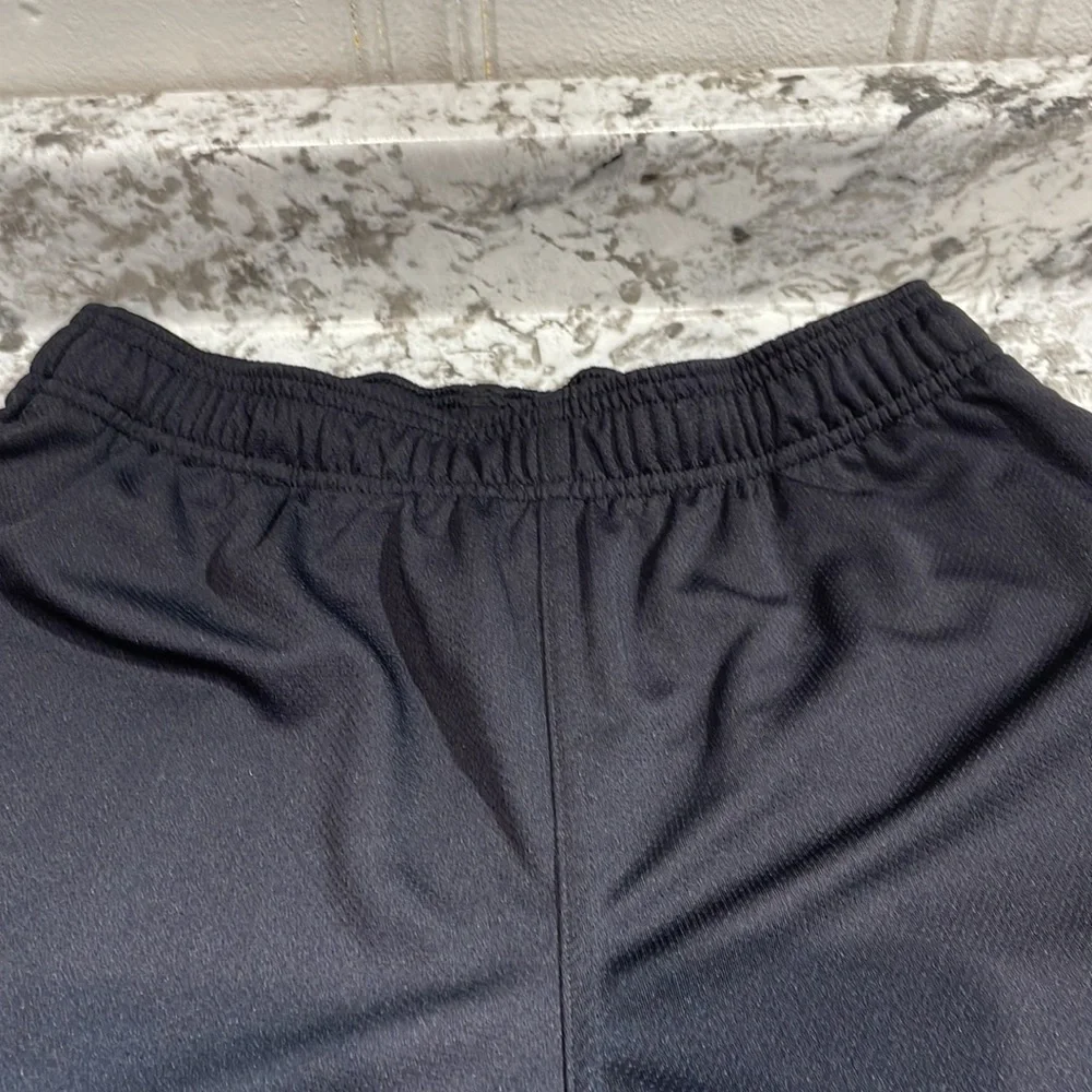 Under Armour large fitting