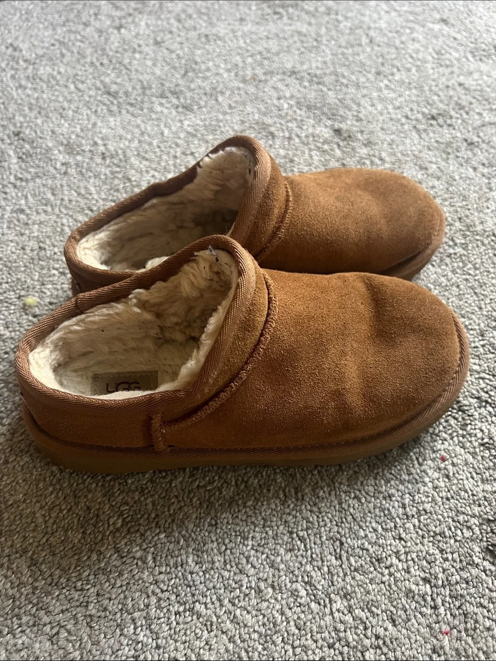 UGG classic slipper