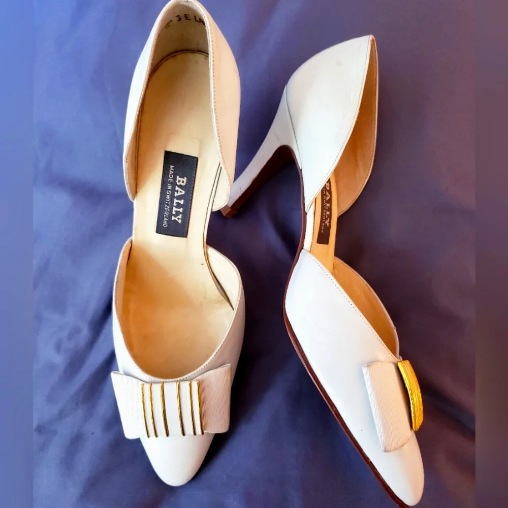 Bally Kitten heel pumps sz 6