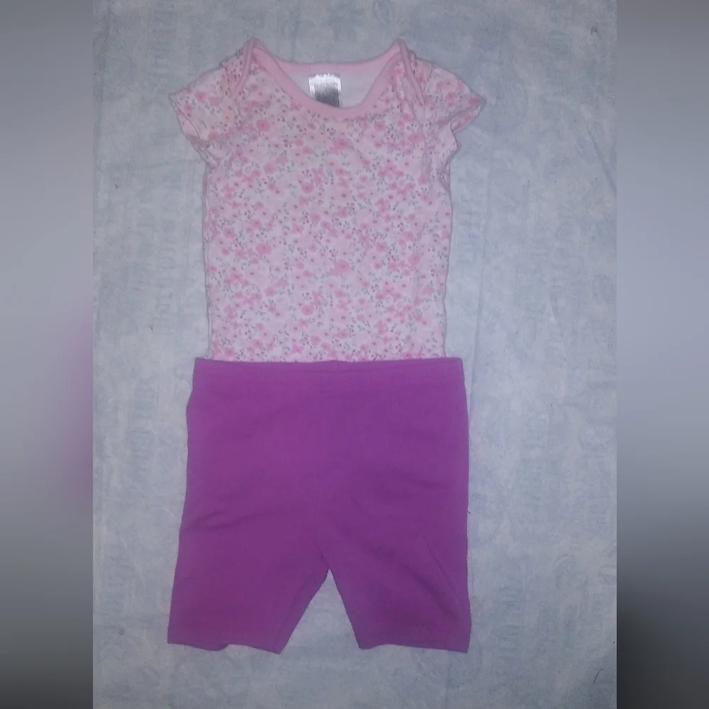 Bundle of ten pieces for baby girl 0-6 months