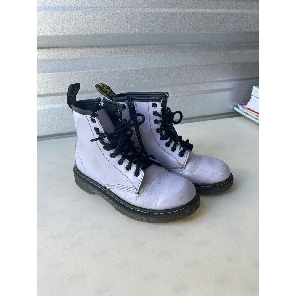 Dr Martens Delaney Kids Boot Size US 1 Purple Patent Leather Size Zip 1460