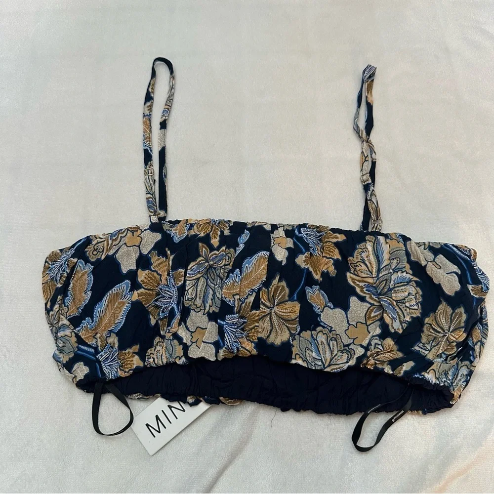 New! MINKPINK Quinn Navy Floral Crop Top 51585