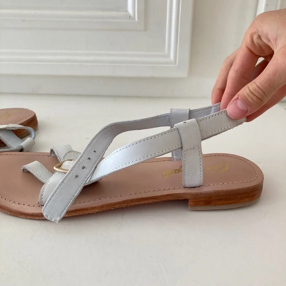 NWOT Free People La Risa White Leather Flat Sandals