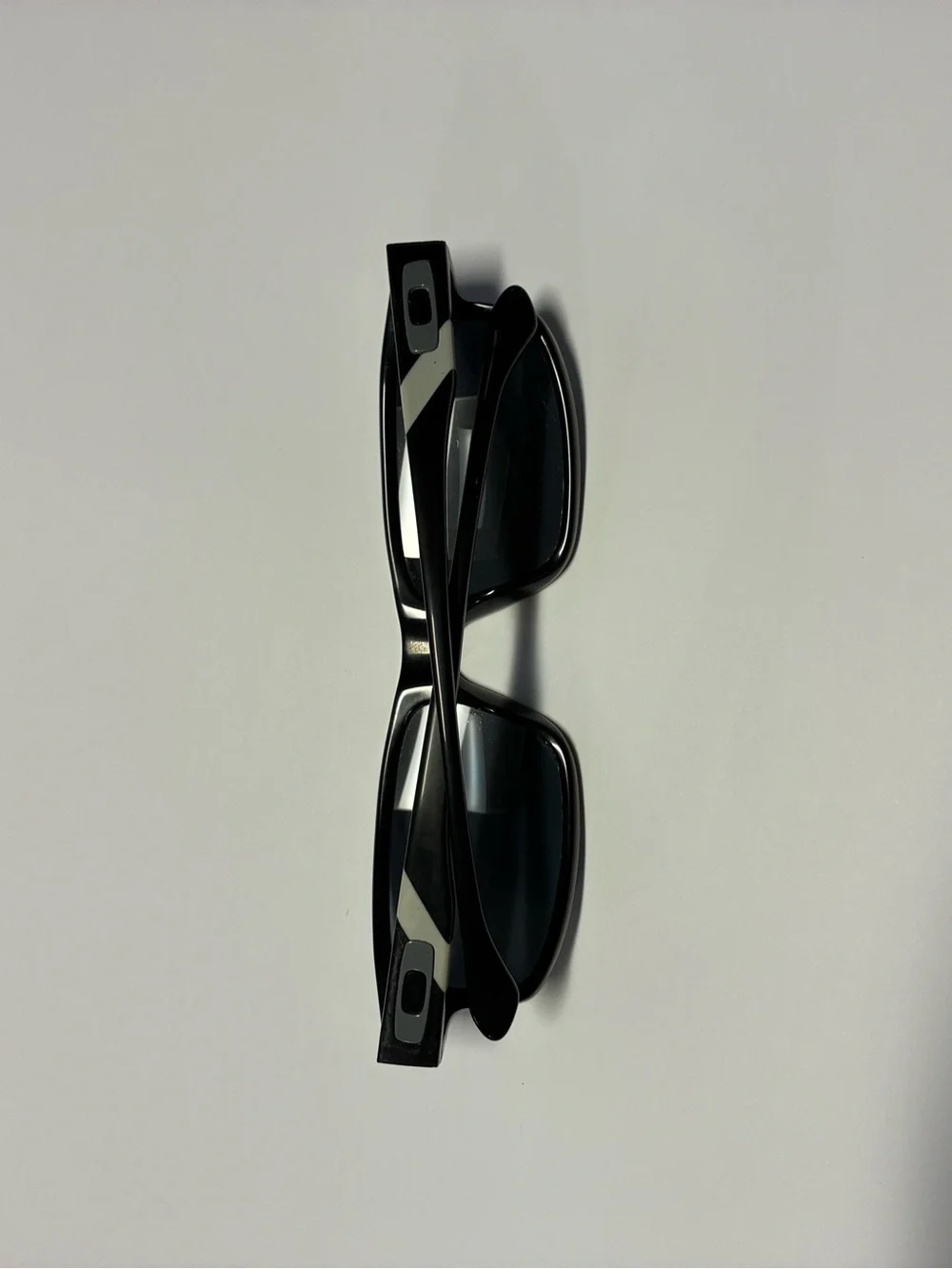 Oakley slim rectangular