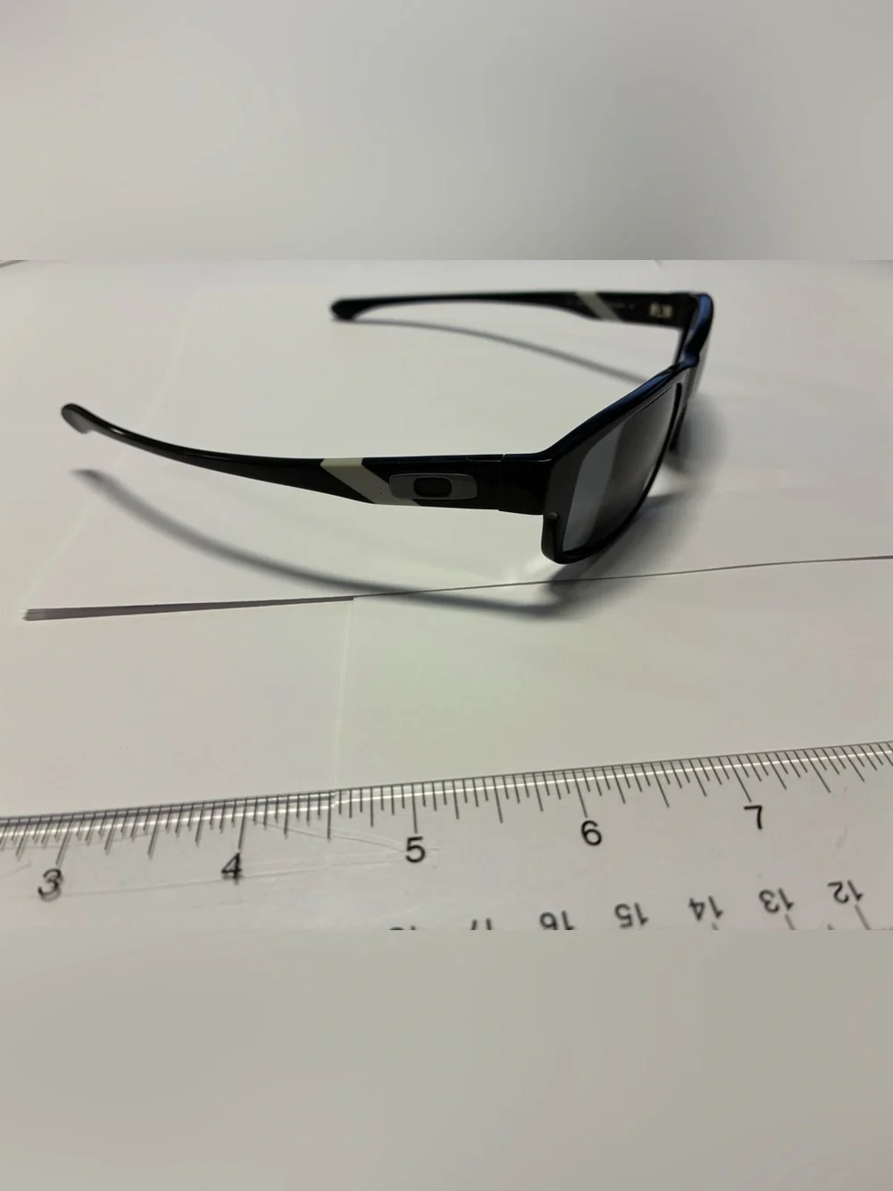 Oakley slim rectangular