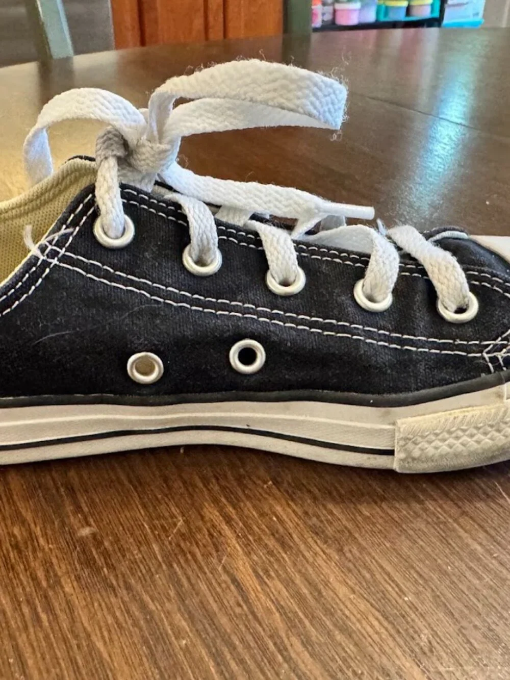 Converse All Star Chuck Taylor Youth Size 2 Shoes Black White Low Top Sneakers