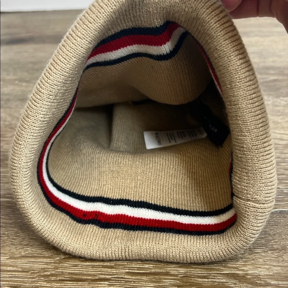 Tommy Hilfiger hilfiger signature
