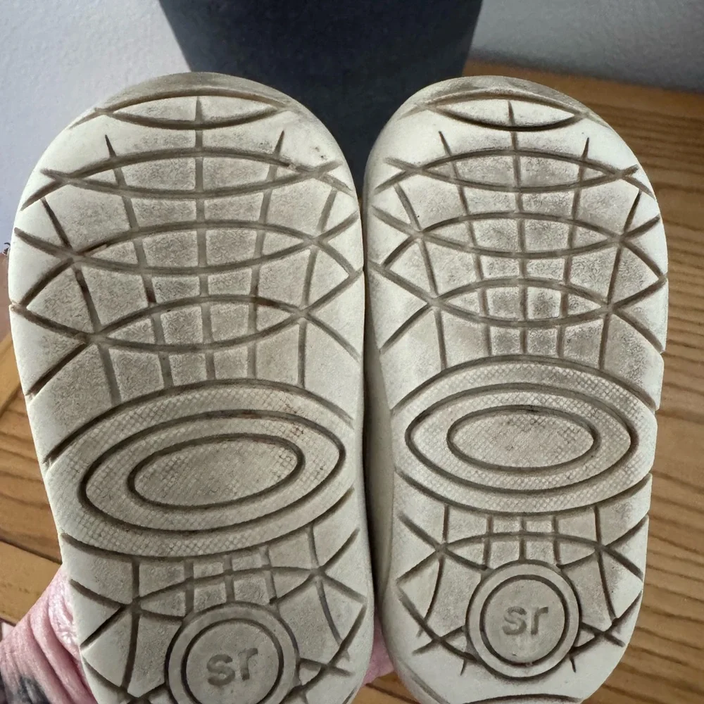 Stride Rite Baby Shoes - Size 4