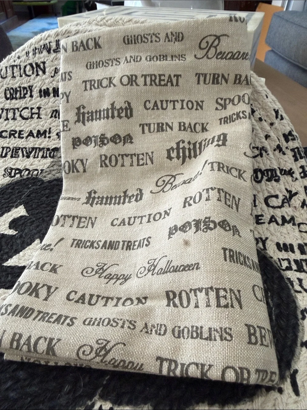 NWOT - Halloween Pumpkin Jute Placemats (6)- Black/Cream and (1) kitchen towel