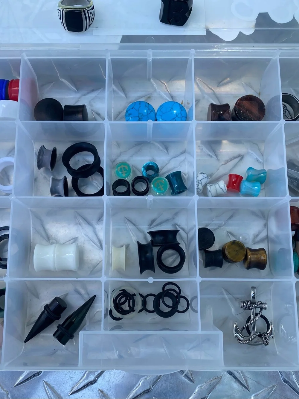 Plugs & tunnels /2 rings & a pendant