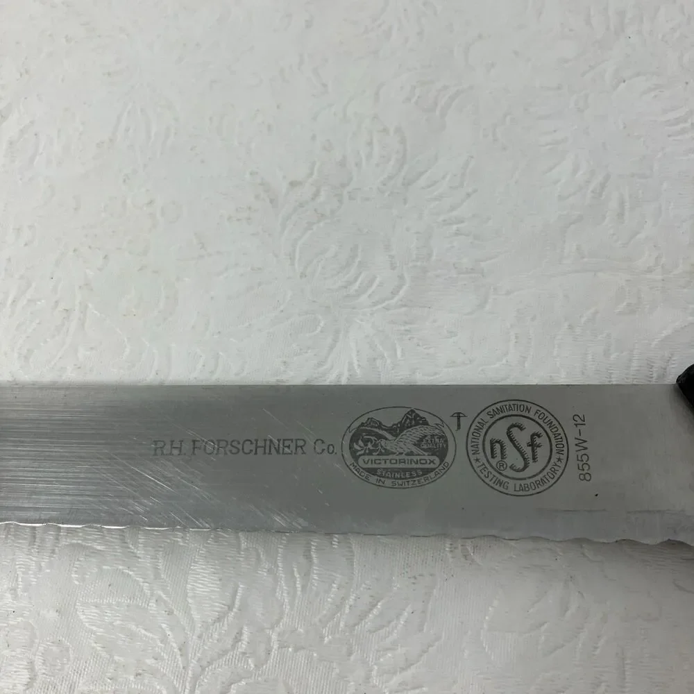 Victorinox forschner serrated