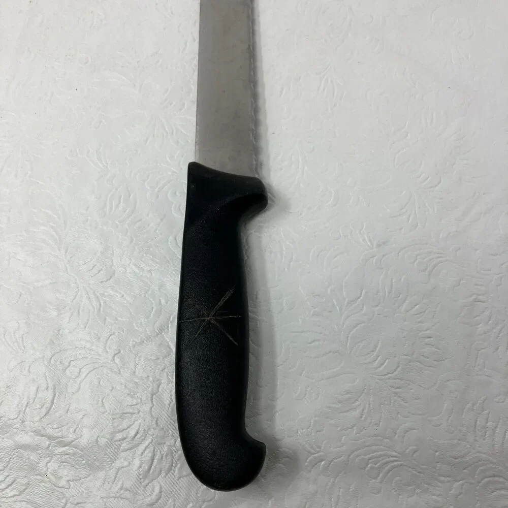 Victorinox forschner serrated