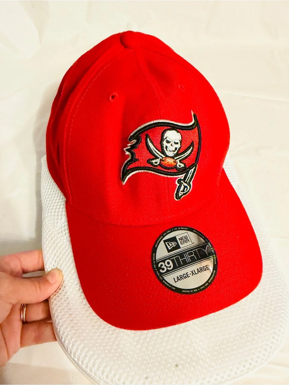 Tampa Bay Buccaneers New Era 39THIRTY Hat L/XL Red NFL Bucs Football Captain