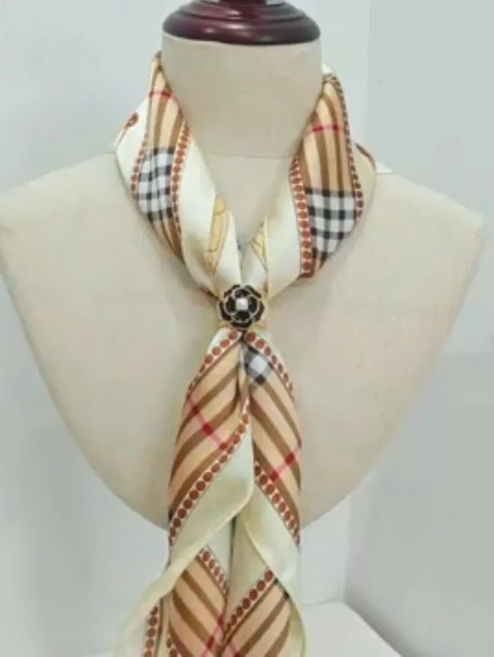 Silk-Feel Plaid Ladies Neck Scarf in Beige