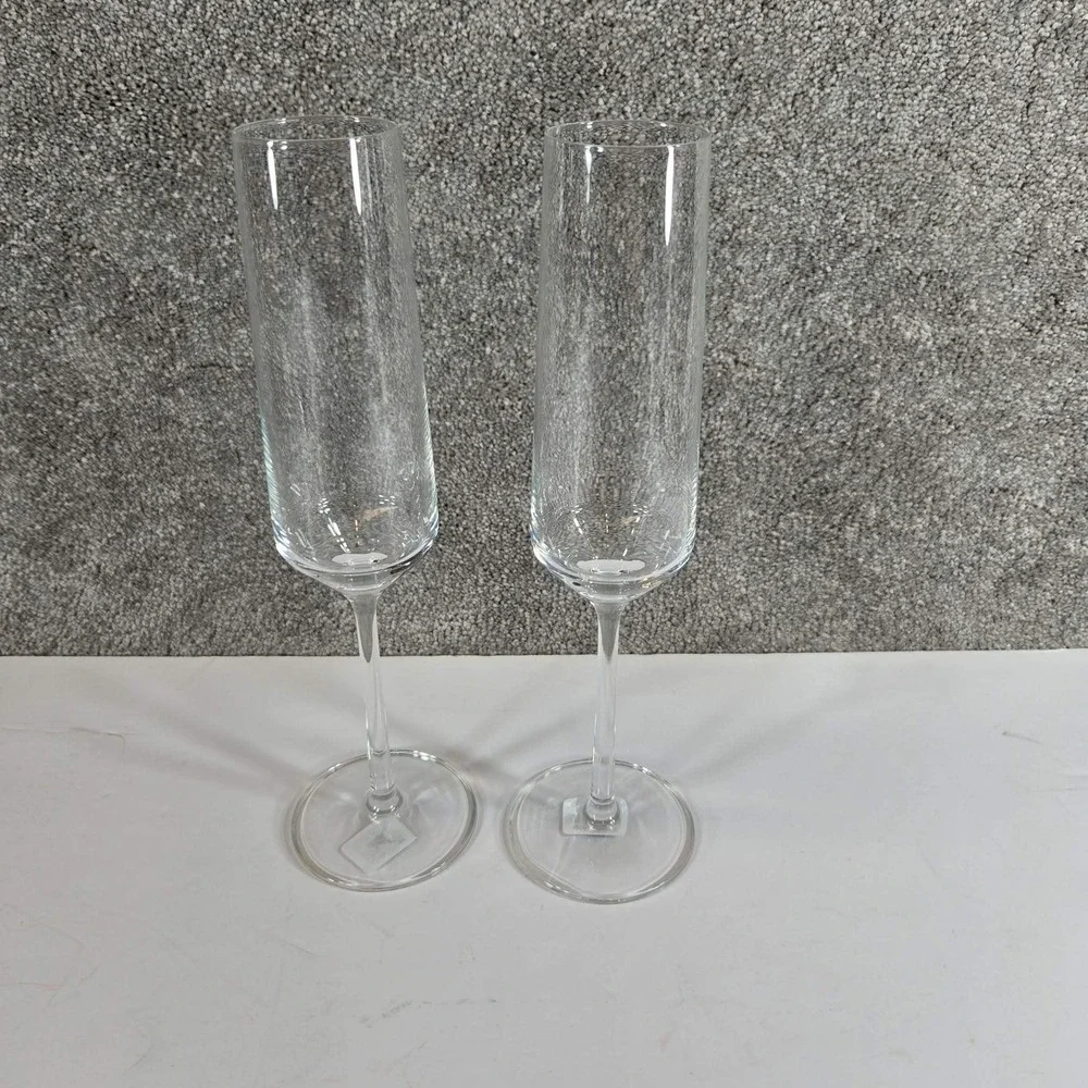 Crate & Barrel Tour Champagne Flutes Clear Glass Set of 2 Made in Germany 8oz‎