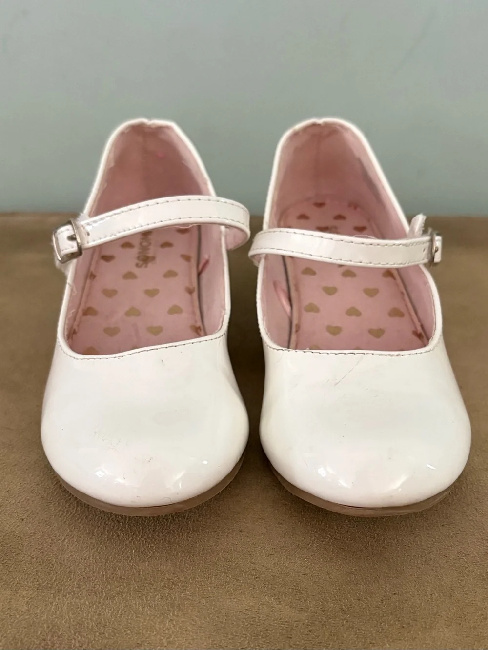 White dress shoes 👠