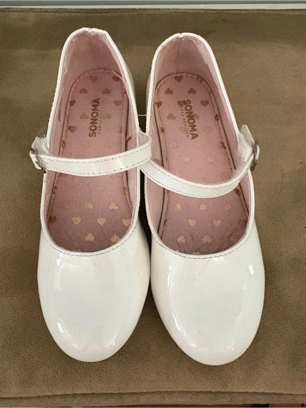 White dress shoes 👠