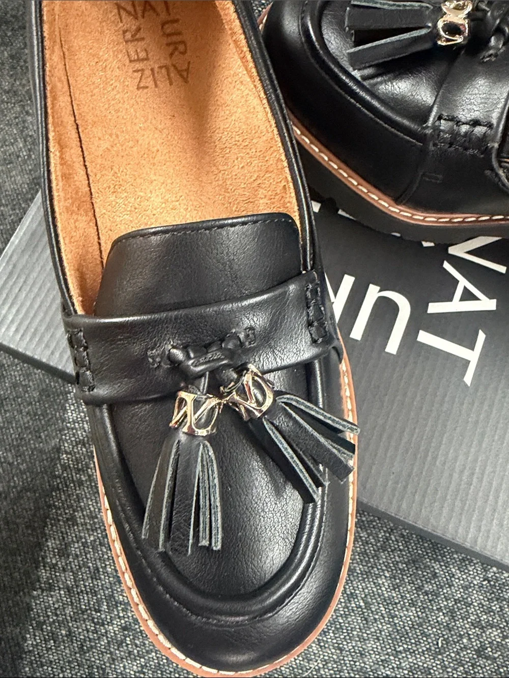 Naturalizer elevated platform